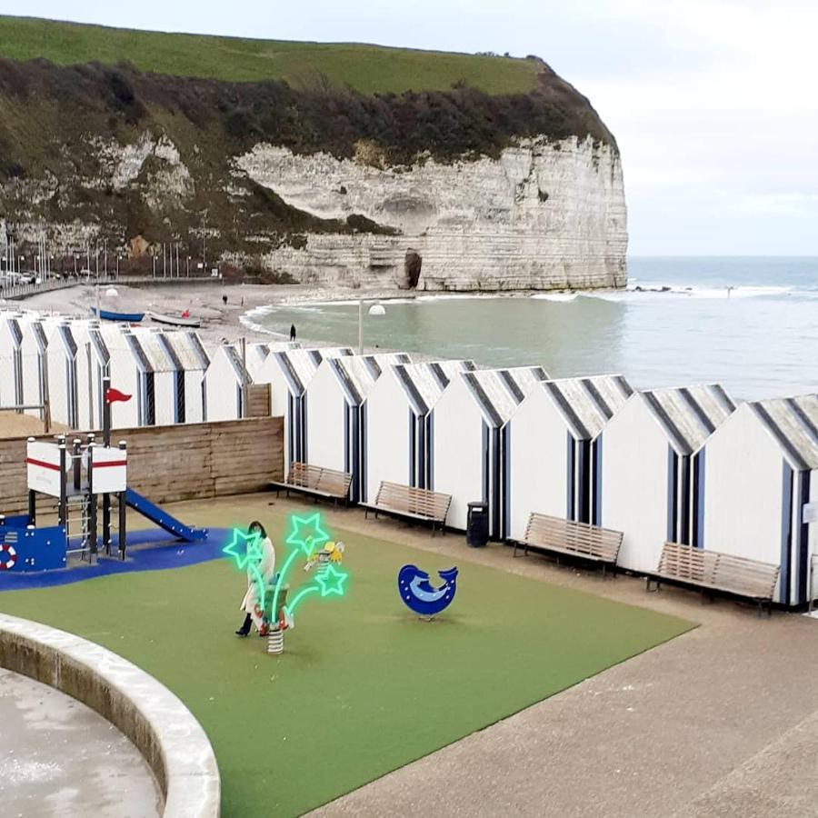 Camping Les Falaises De Toussaint Exterior photo