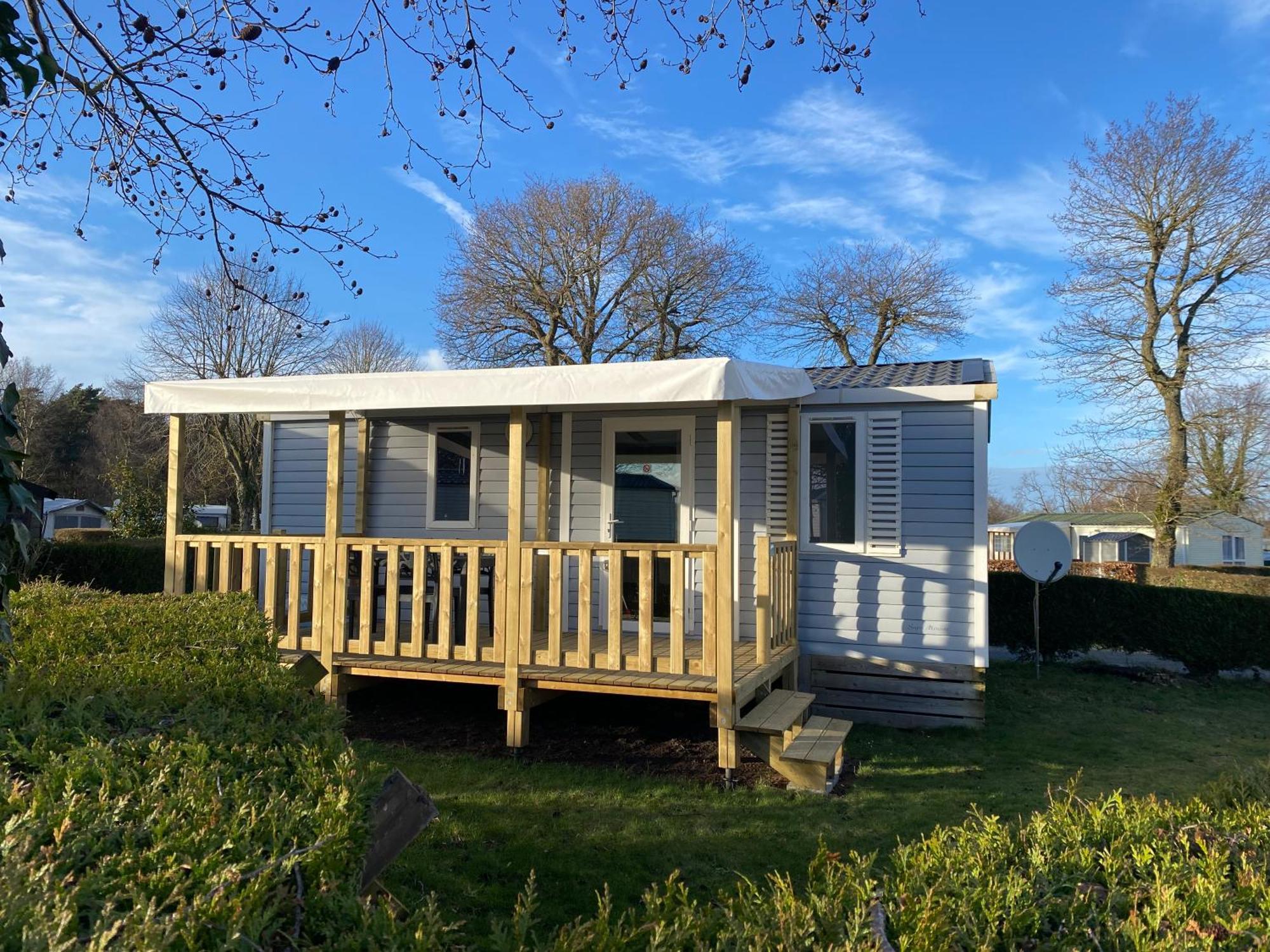 Camping Les Falaises De Toussaint Exterior photo
